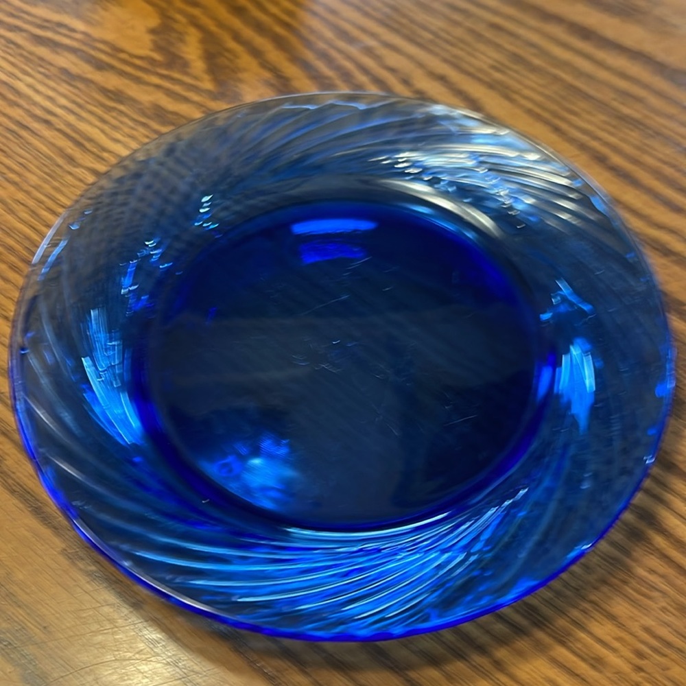 Retired Set of 2 Pyrex Festiva Swirl side Salad plates